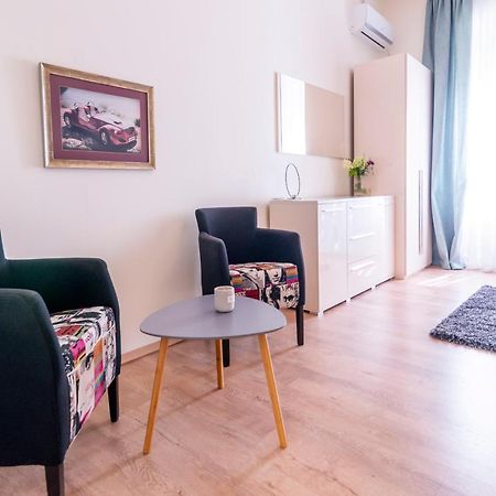 Jevrejska-Central Studio Novi Sad Eksteriør bilde