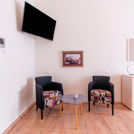 Jevrejska-Central Studio Novi Sad Eksteriør bilde